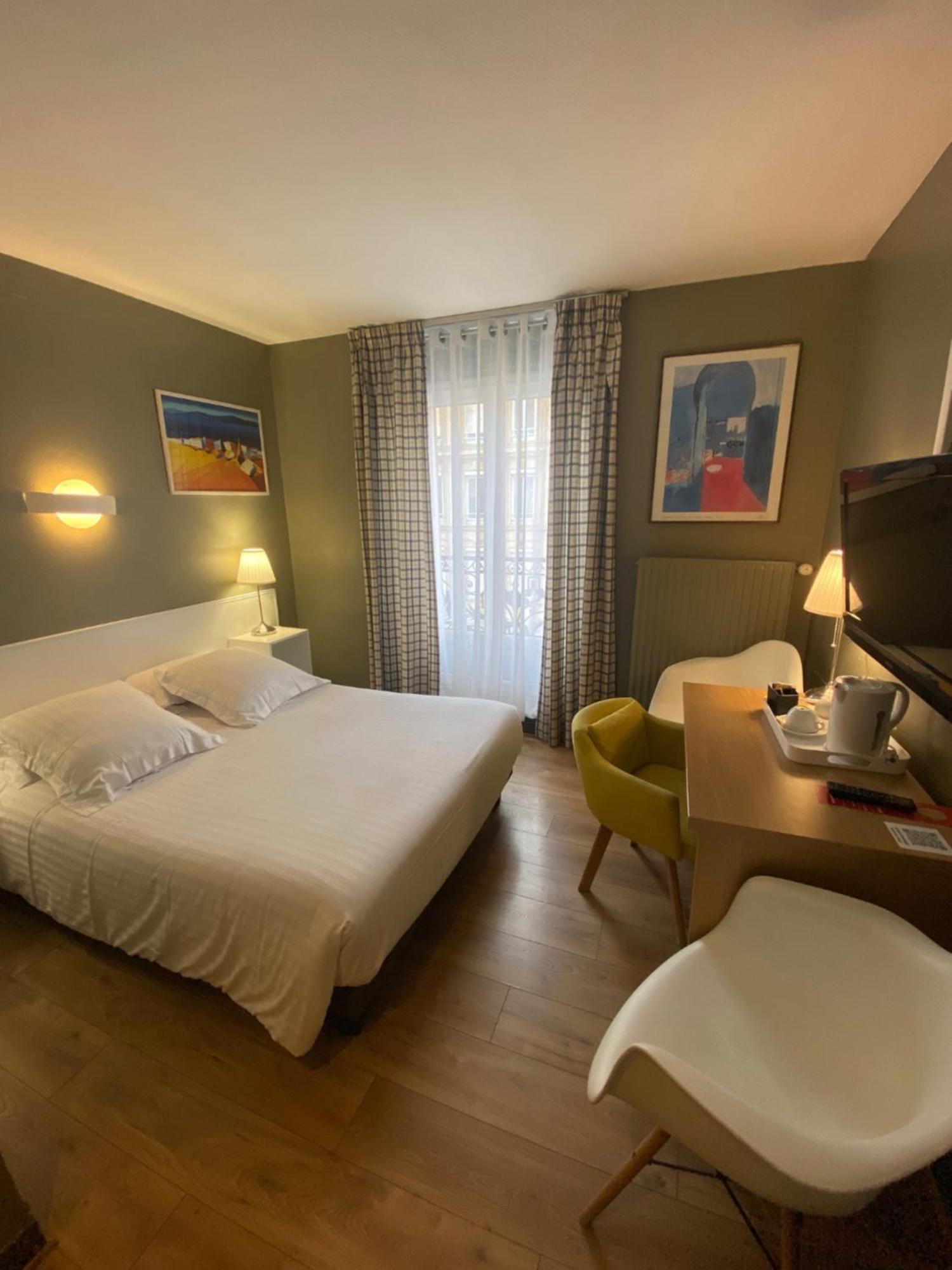Hotel Le Pelican Charleville-Mezieres Exterior photo